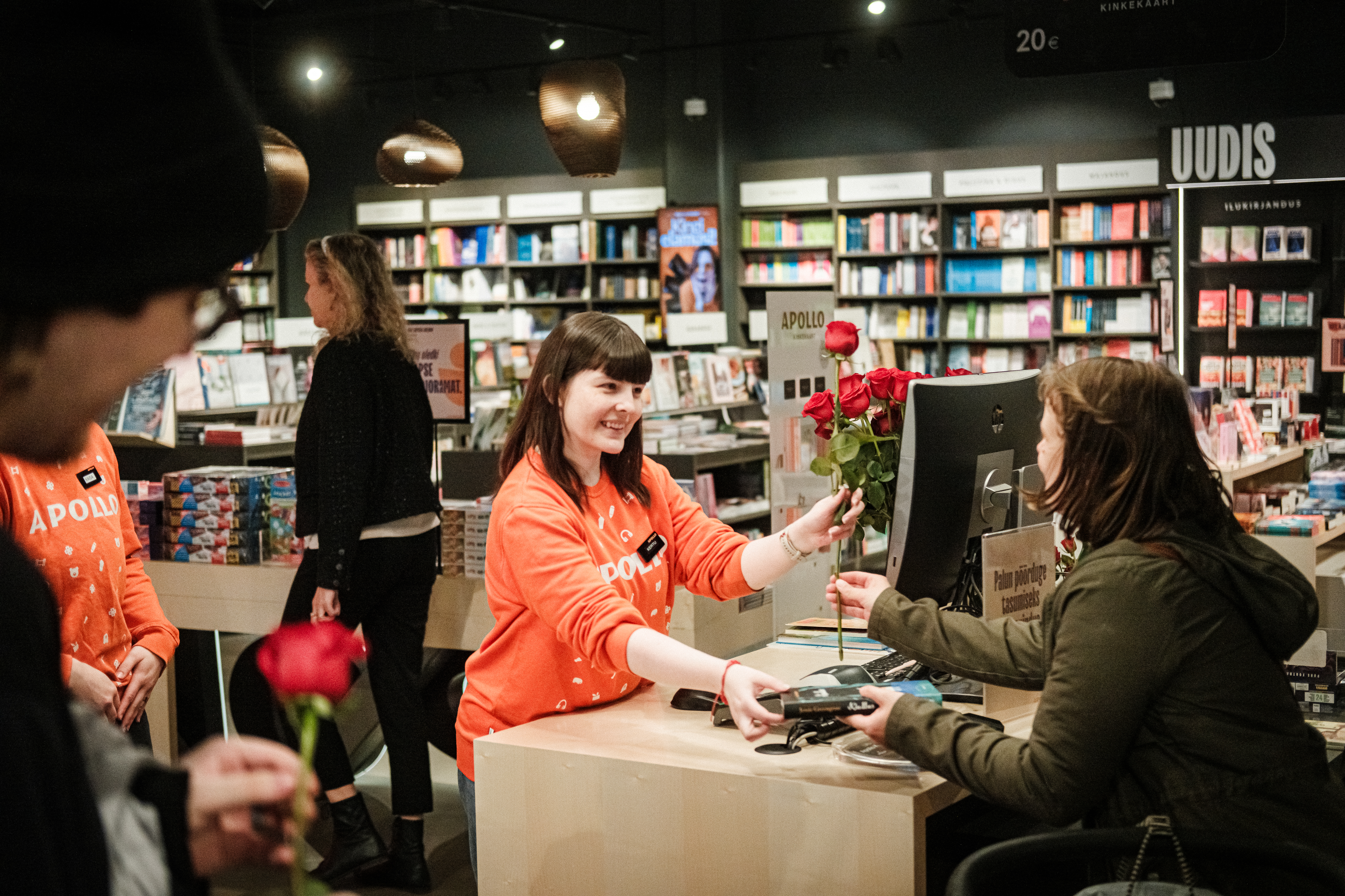 Raamatu ja roosi päev 2025