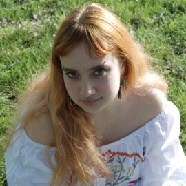 Fotol Emily Dobrus